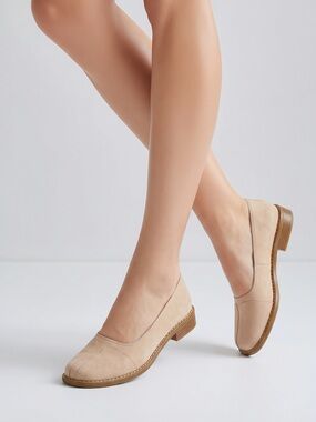 Directives Vintage Women Sz 7 W Amy Suede Leather shoes in Nude Brazil 33860